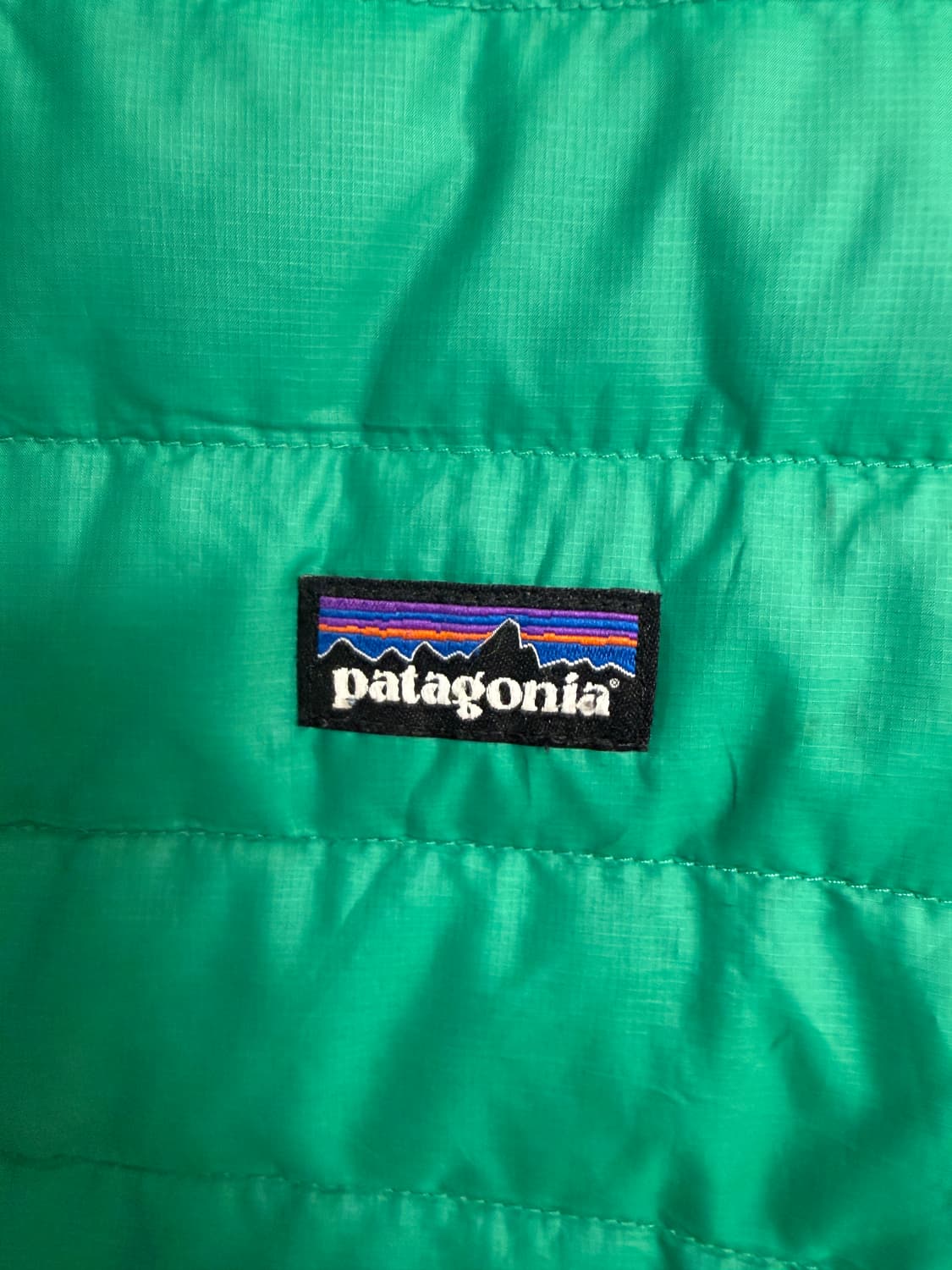파타고니아 경량 패딩2XL 상품이미지3