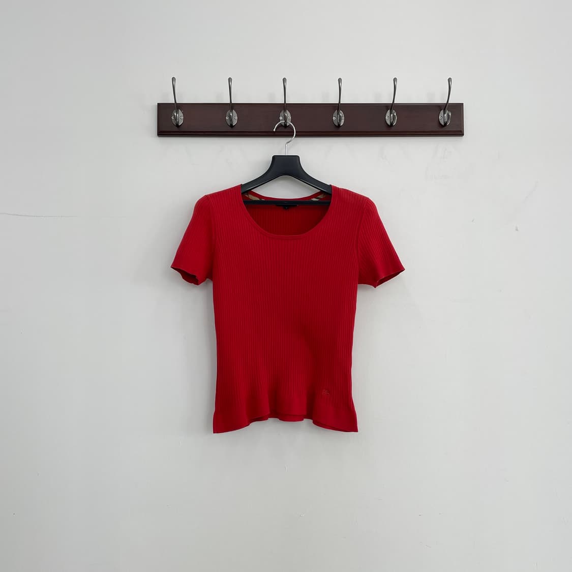 버버리 레드 골지 반팔 티셔츠 상품이미지1