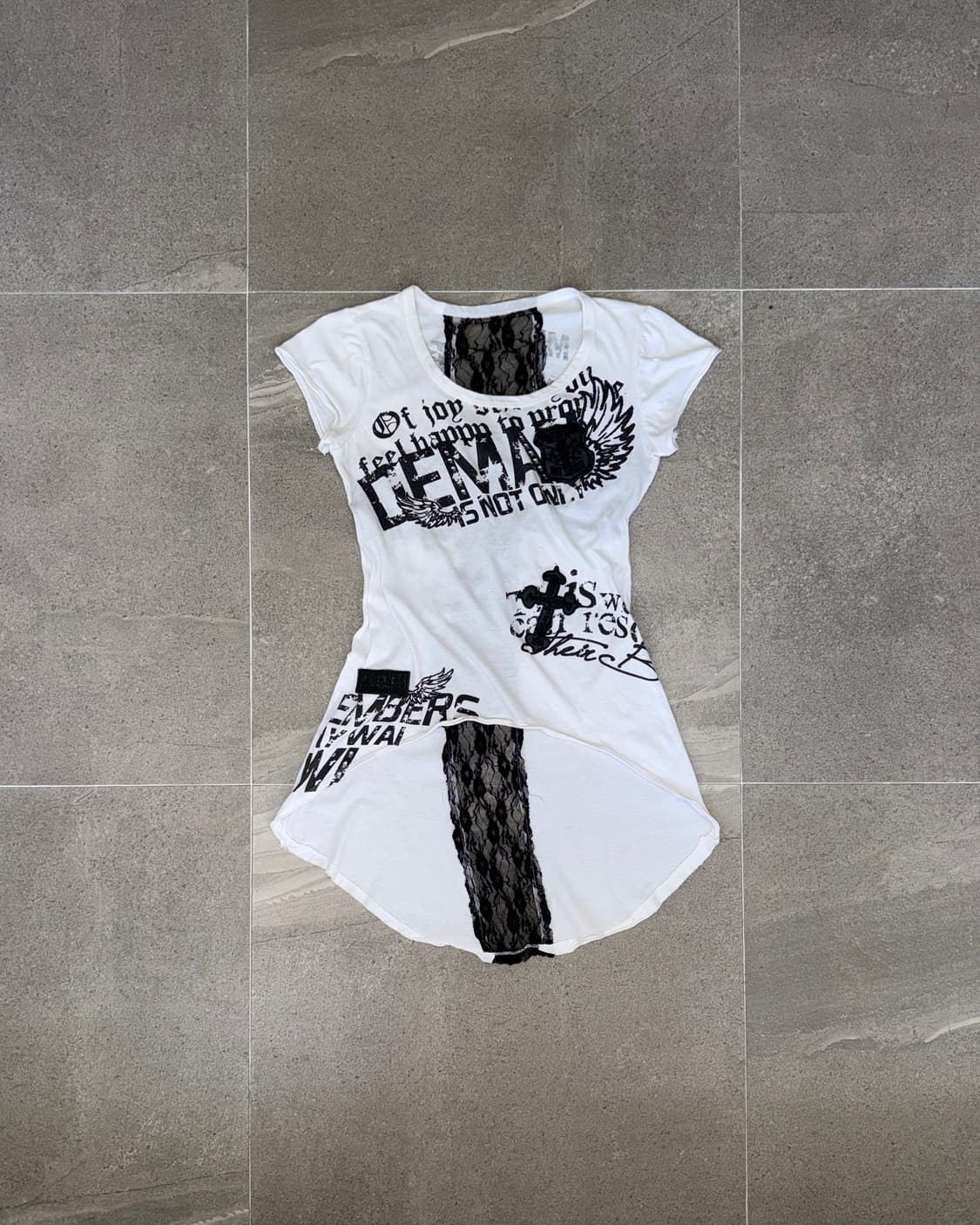 Cross lace lettering unbalanced half t  상품이미지1