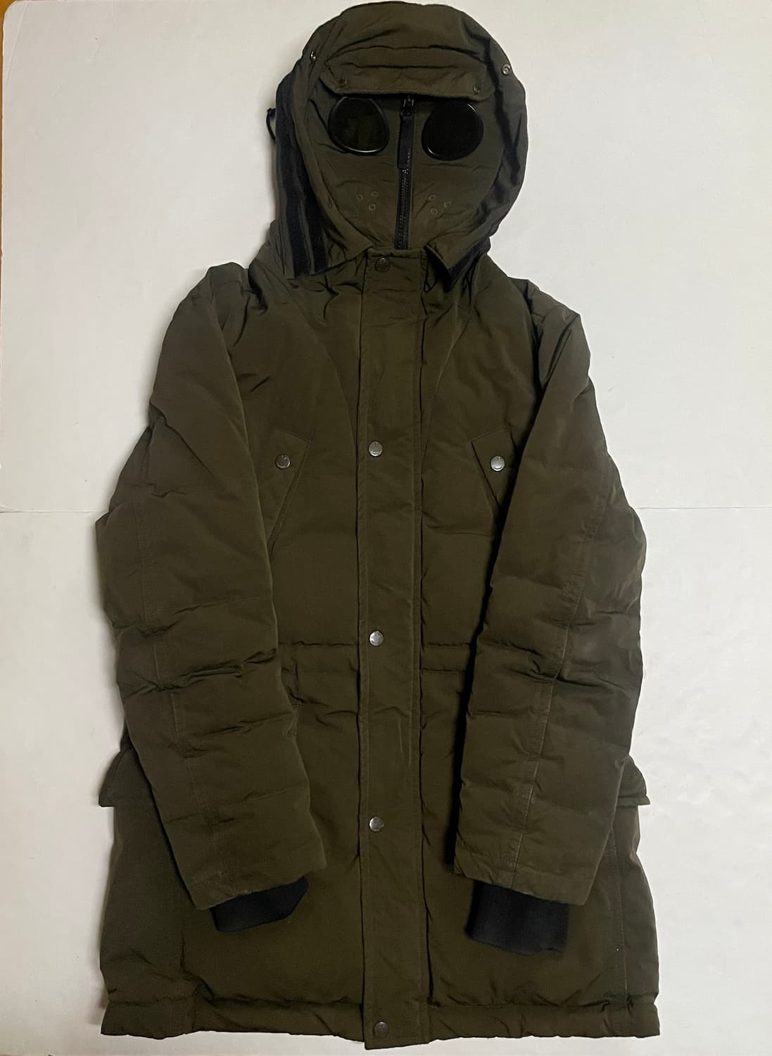 Cp컴퍼니 고글 패딩 105 상품이미지1