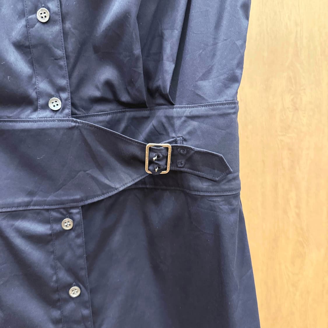 띠어리 셔츠 반팔 원피스 카라 버튼 다운 벨티드 디테일 네이비 상품이미지6