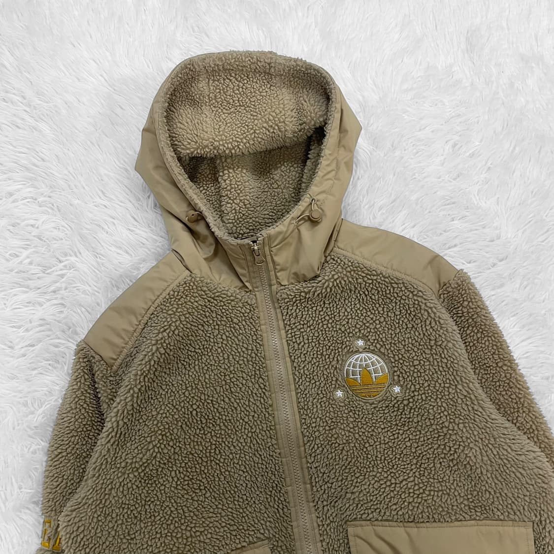 아디다스 MC 셰르파 후드 자켓 베이지 상품이미지5