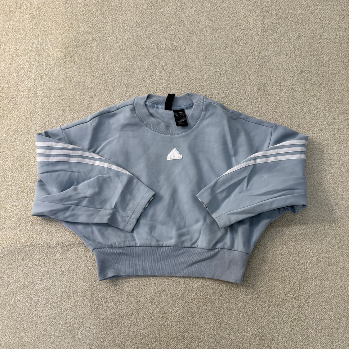 XS 신형 아디다스 여성 크롭 맨투맨0121T1 상품이미지1