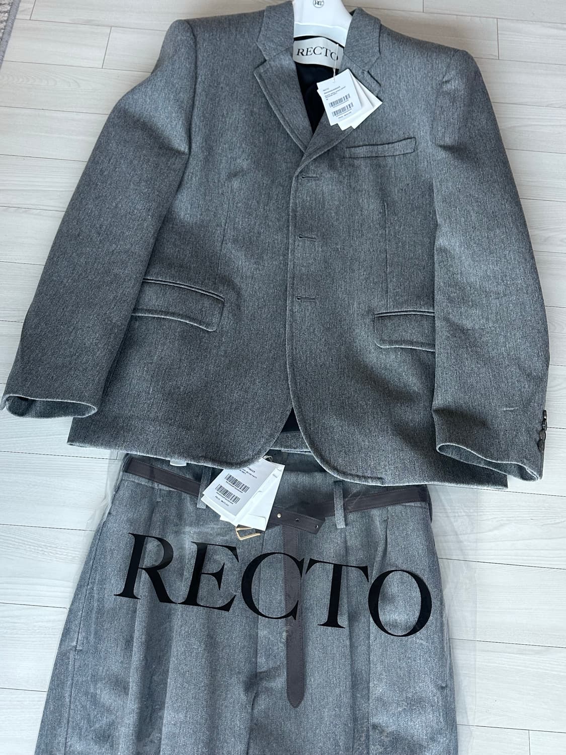 새상품)최저가! 렉토 퀸시 셋업 M 판매 상품이미지1