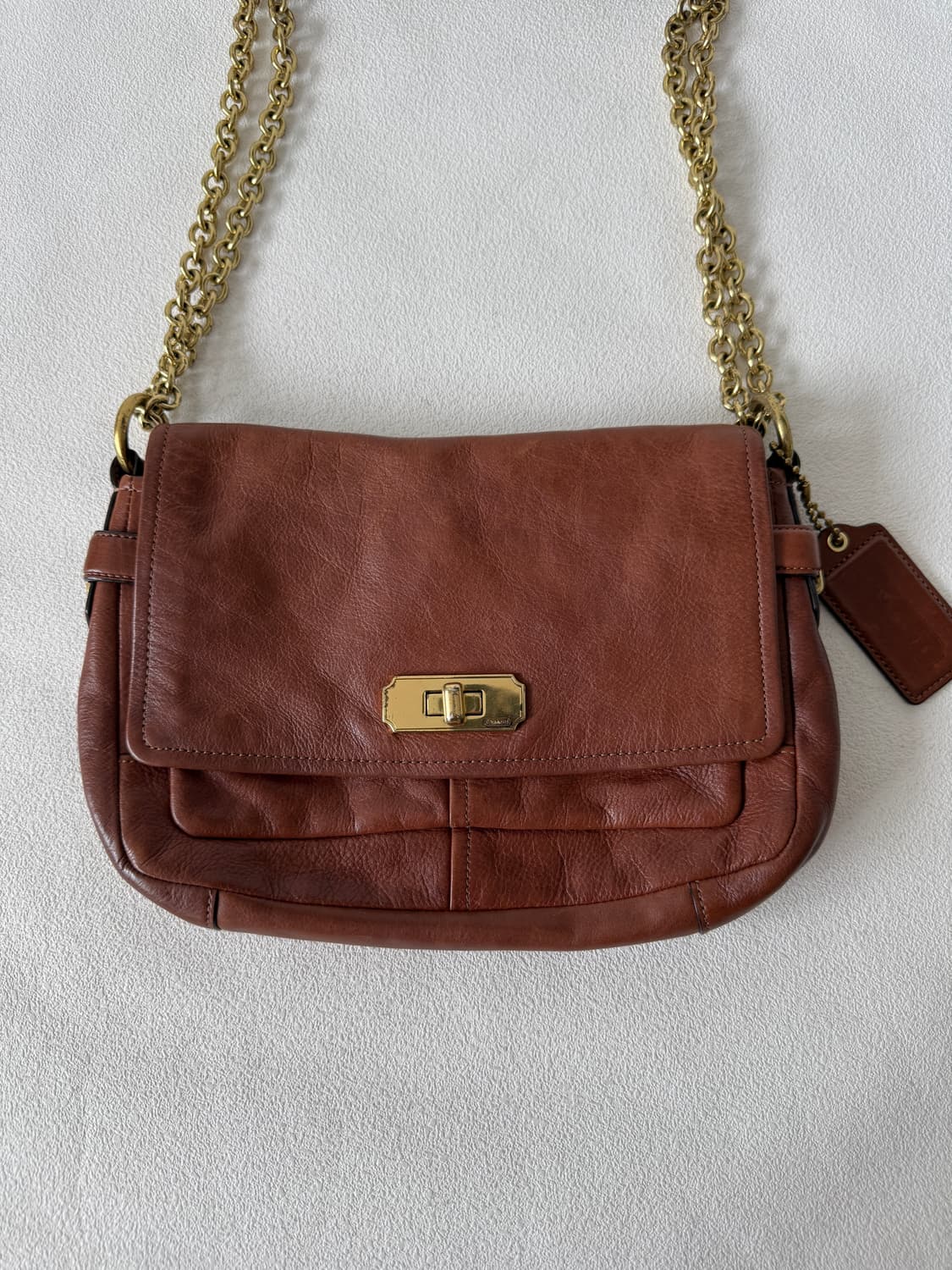 코치(COACH) 레더 체인 숄더백 상품이미지2