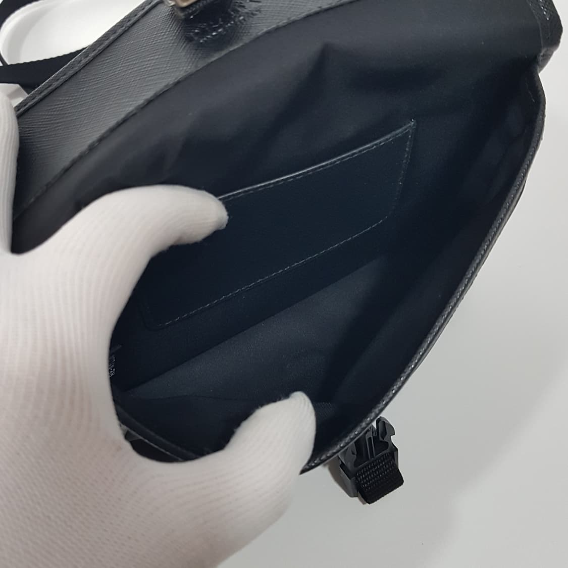 프라다 리나일론 미니 크로스백 폰홀더백 2ZH108 상품이미지9