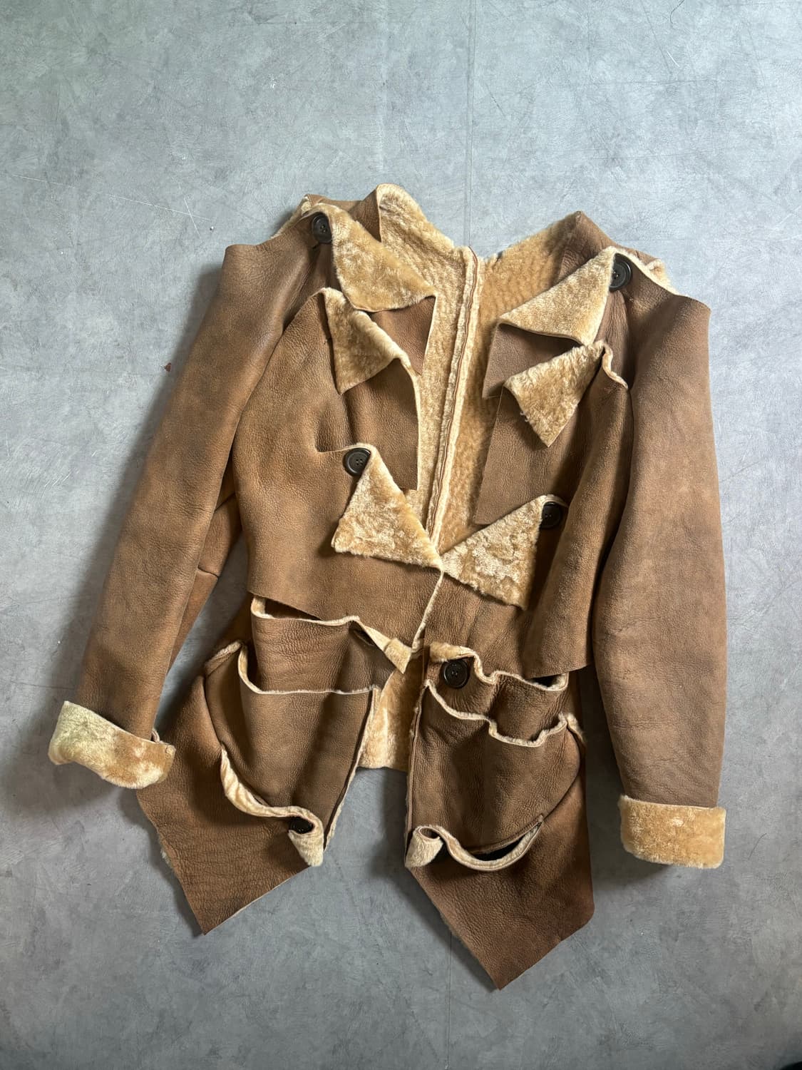 Vivienne Westwood 비비안웨스트우드 브라운 무스탕 상품이미지4