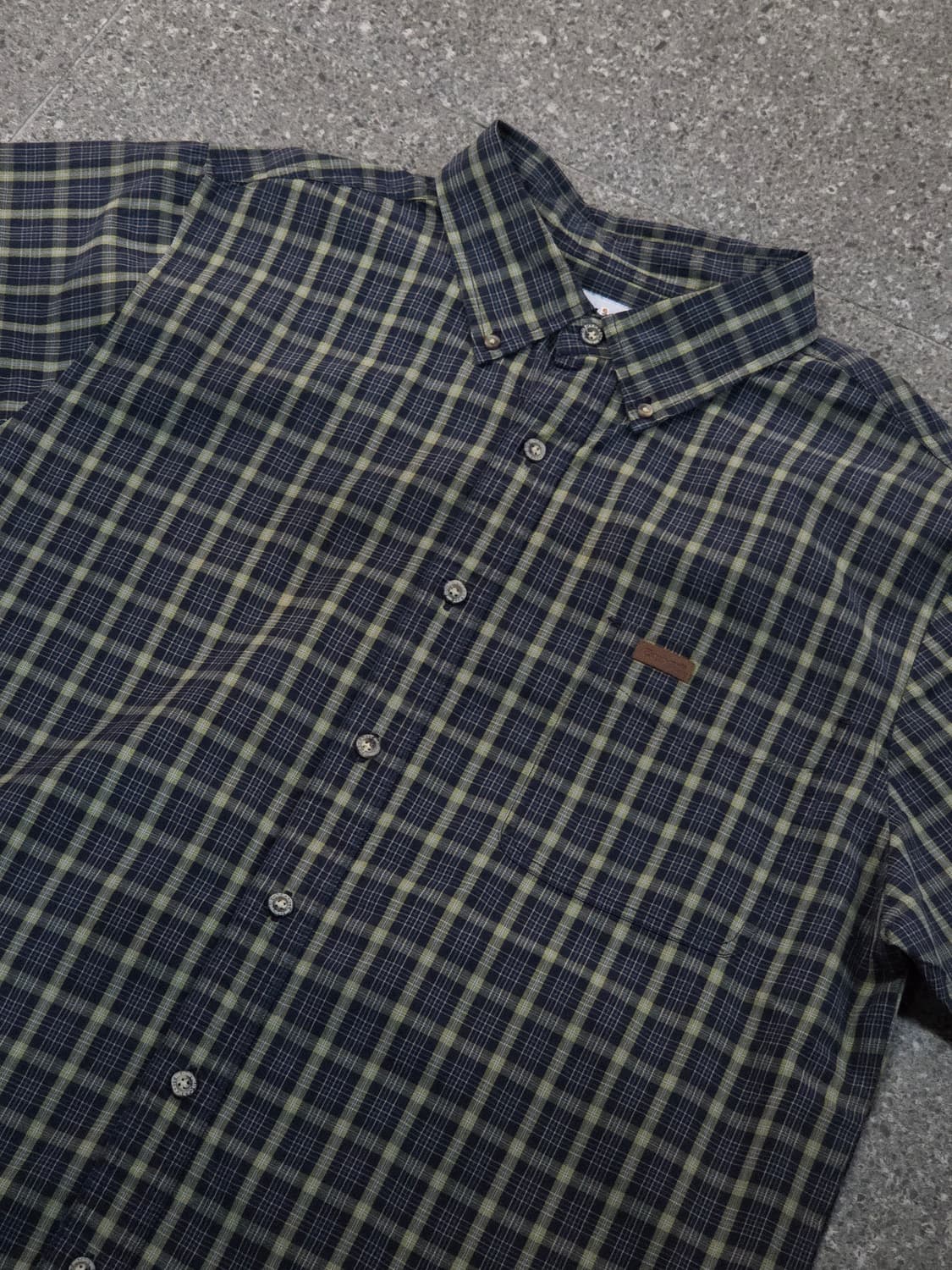 칼하트 네이비 체크 반팔셔츠 상품이미지1