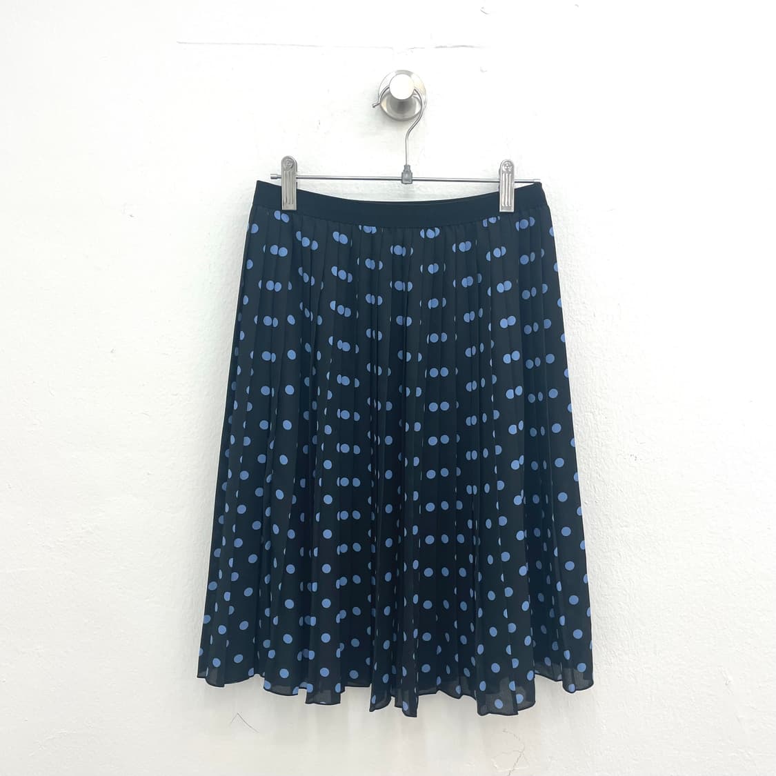 Blue polka dot pleated skirt 상품이미지1