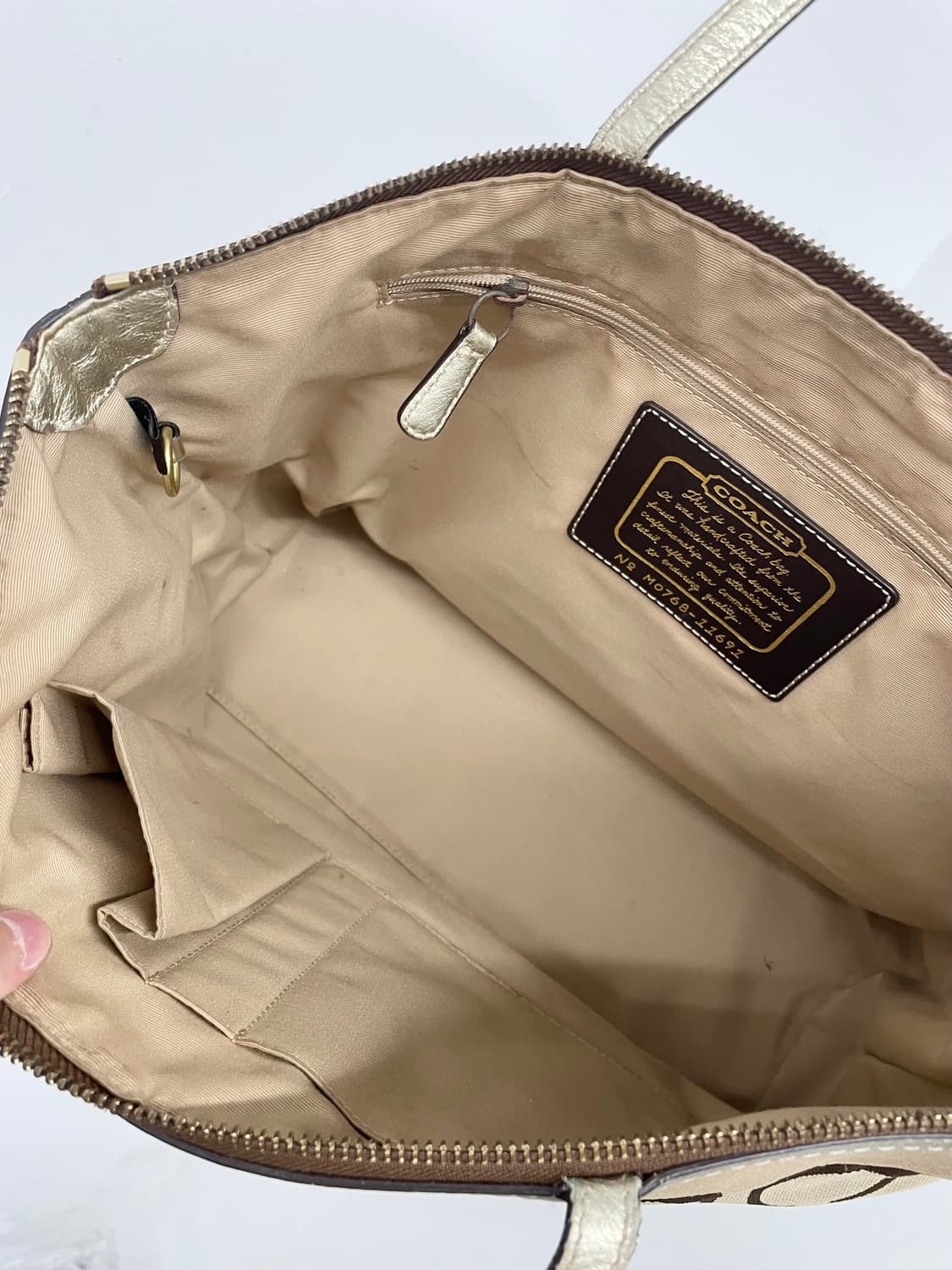 코치 시그니처 자카드 숄더백  상품이미지5