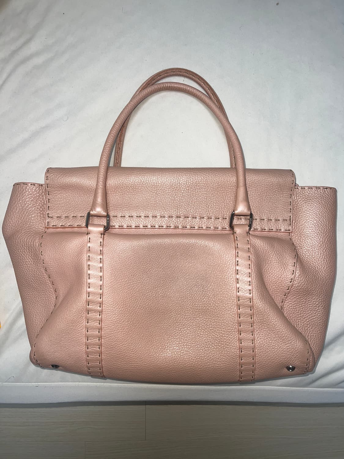 펜디 Fendi 정품 린다 셀러리아 쓰리타임즈 사장님 착용 상품이미지8