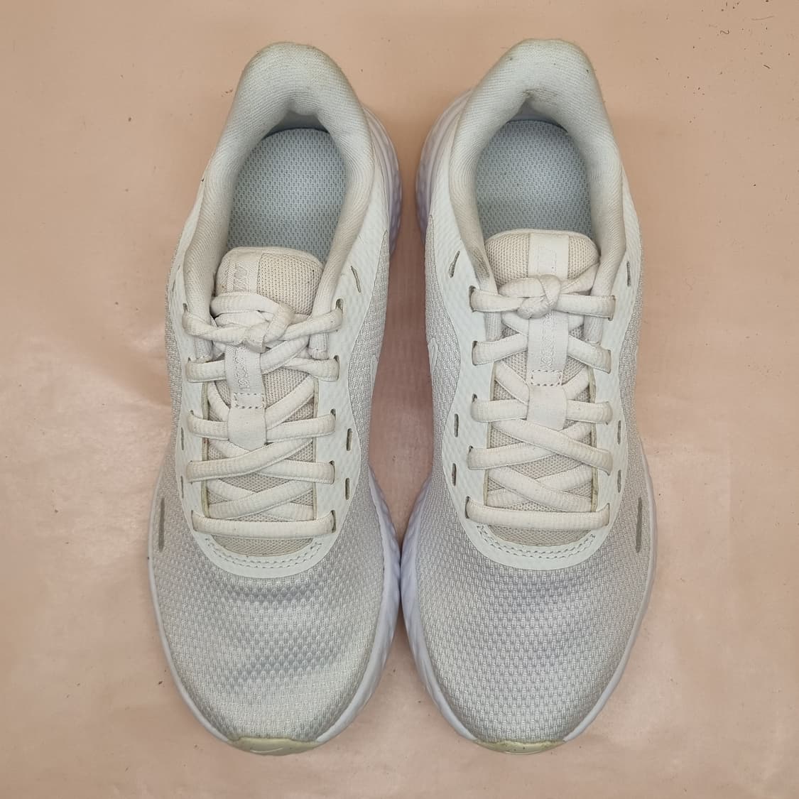 나이키 레볼루션5 트리플 화이트 운동화 220 상품이미지2