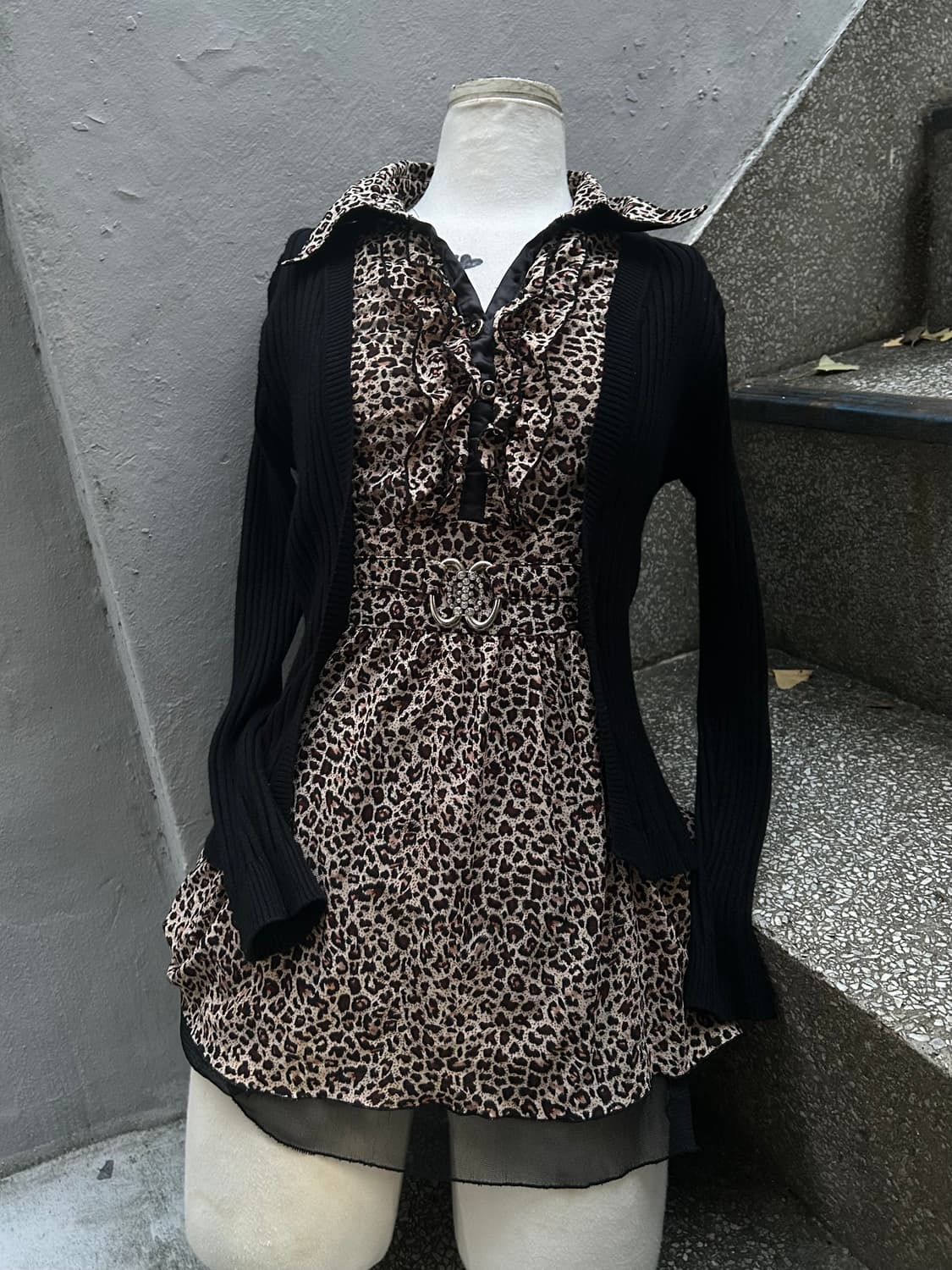 *rare* 2000s VTG 레오파드 갸루 버클 탑  상품이미지2