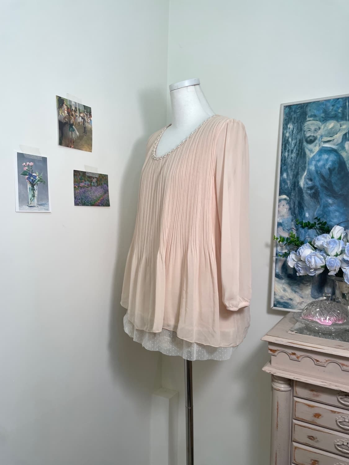 coral pleats detail dot lace trim blouse 상품이미지2