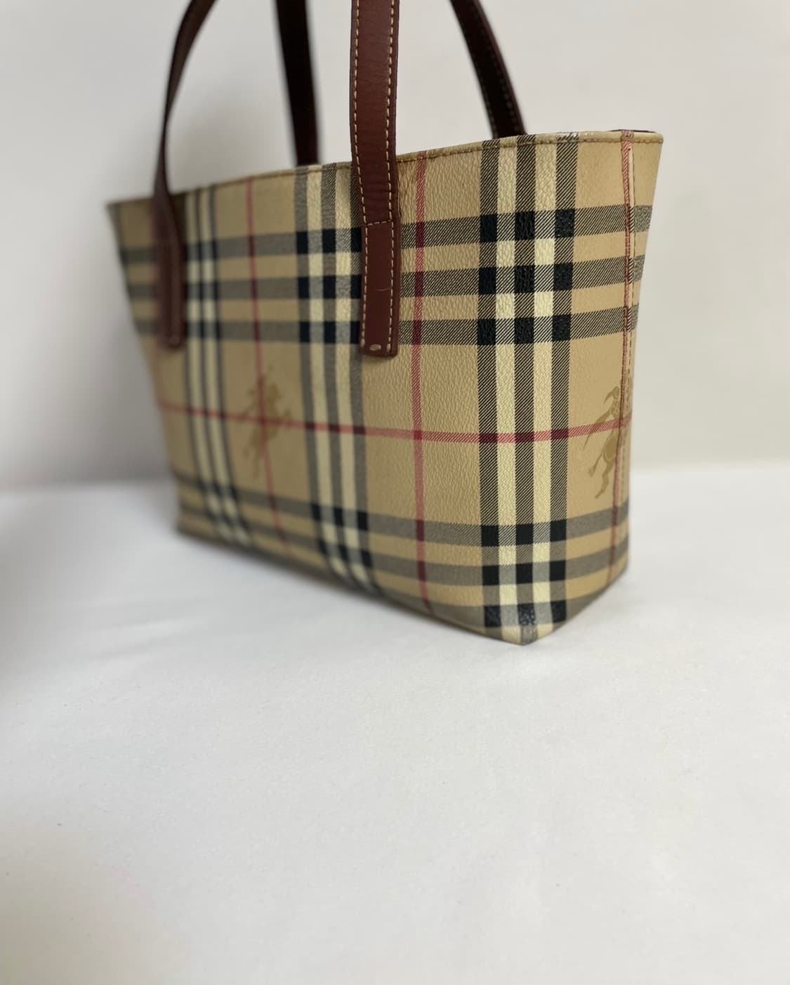 정품 버버리 미니토트백 상품이미지4