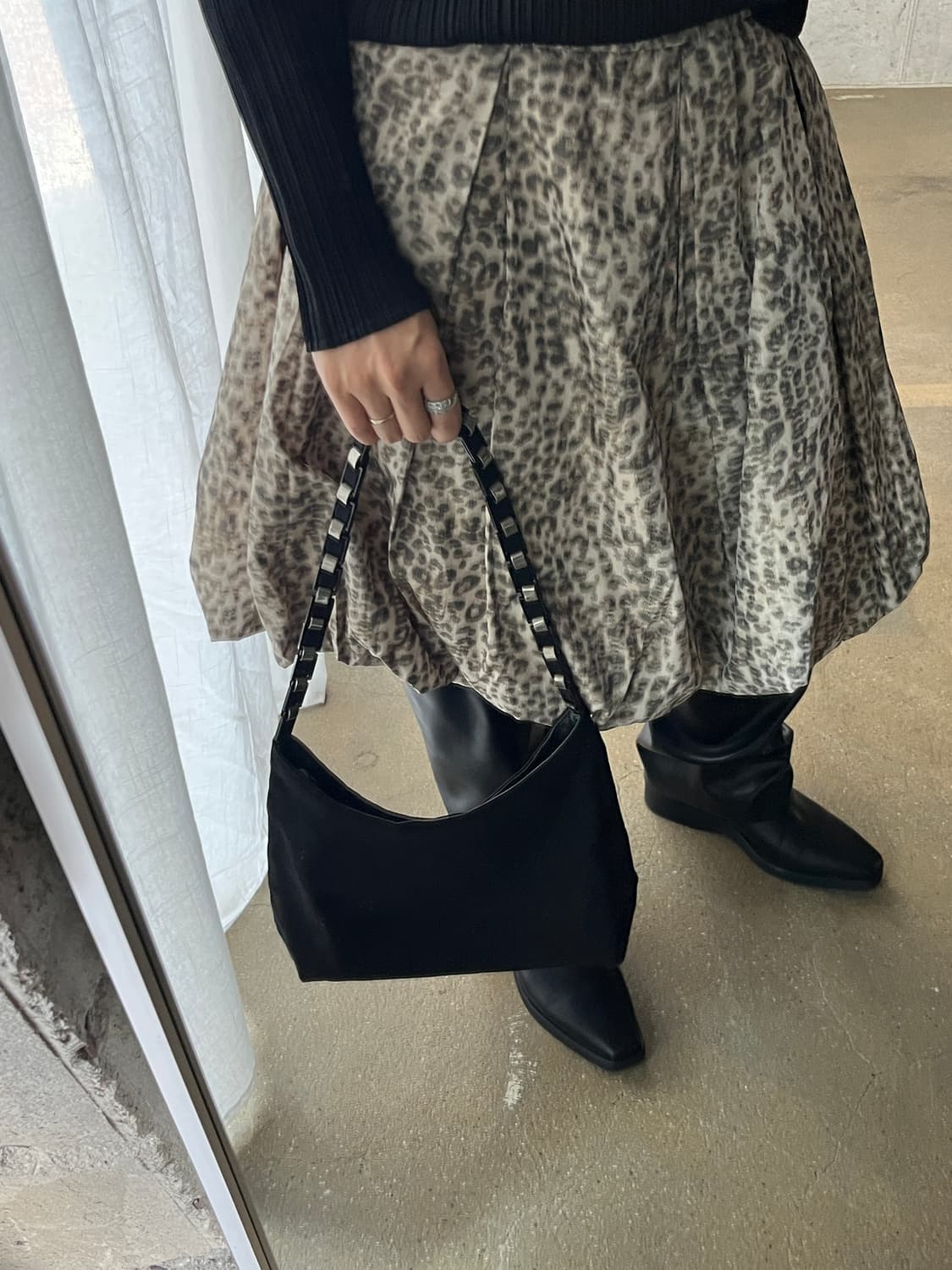 90s Ferragamo 페라가모 아크릴 핸들 백 상품이미지2