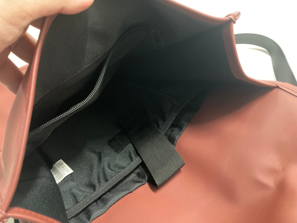 레인스 방수 미니멀 백팩 마룬 컬러 상품이미지7