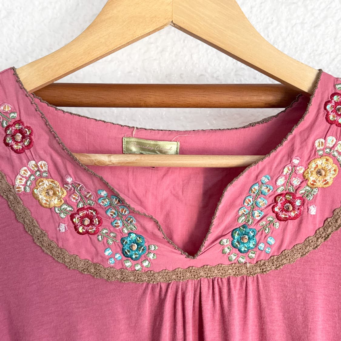 [THURSDAY ISLAND] 핑크 초원 플로럴 자수 블라우스 상품이미지2