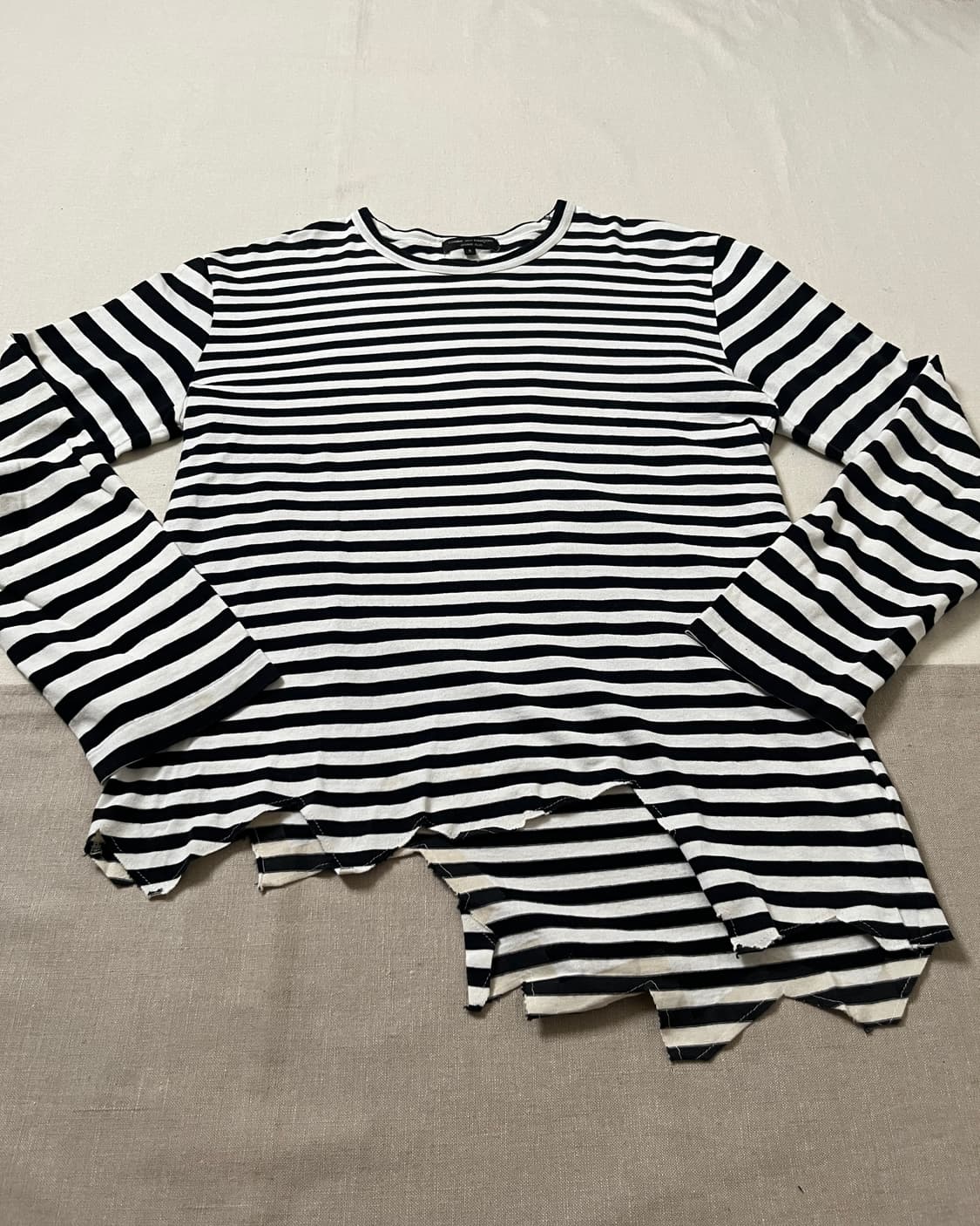 꼼데가르송 옴므플러스 컷오프 보더티 homme plus 보더티 상품이미지3