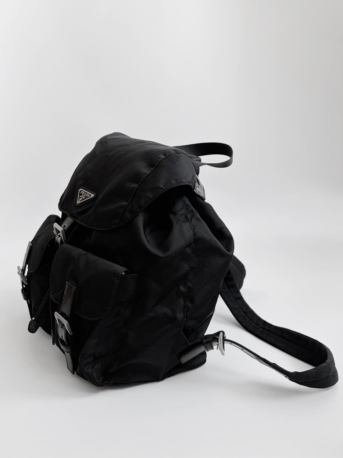 프라다 포코노 백팩 미듐 판매합니다. 상품이미지3