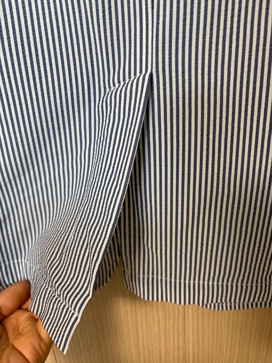 자라(ZARA) 초경량 세로 스트라이프 자켓 (M) 상품이미지3