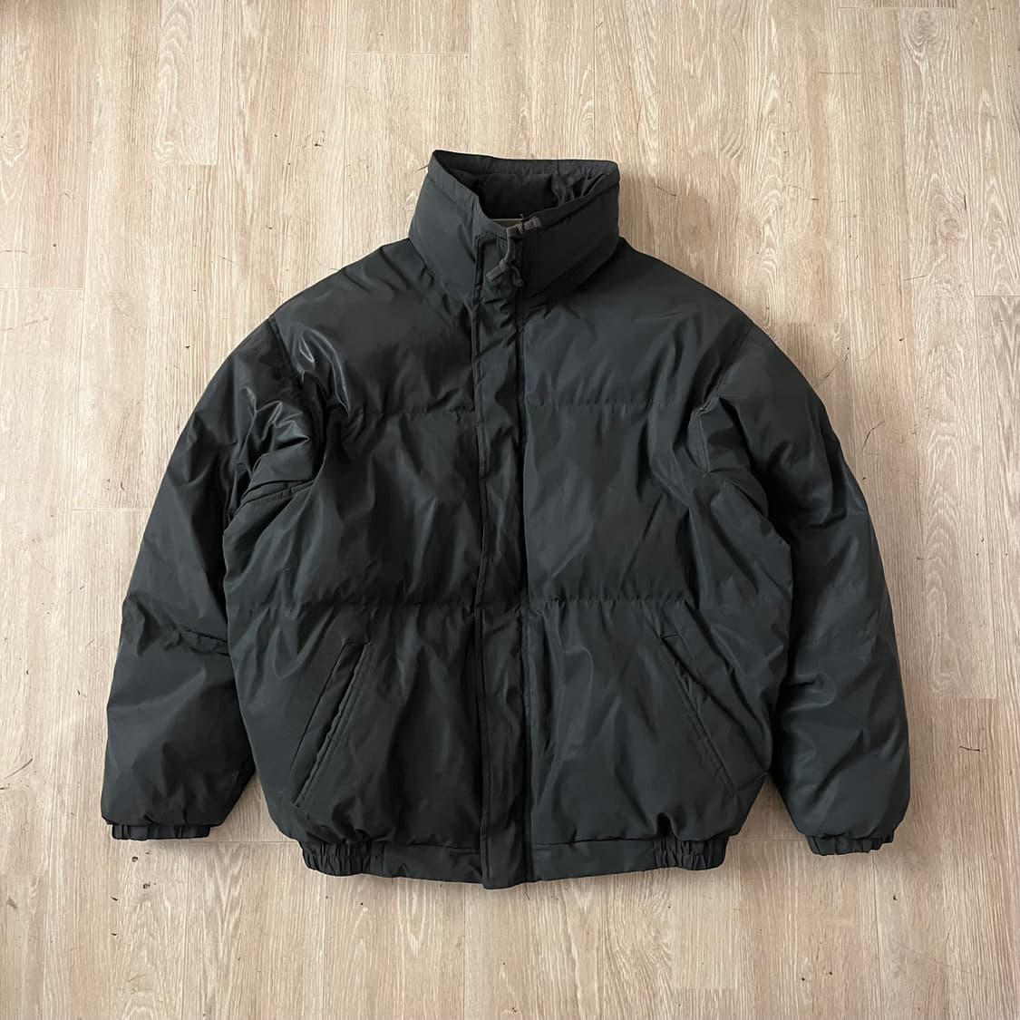 Fear of God Essentials 하이넥 푸퍼 패딩 점퍼 상품이미지1