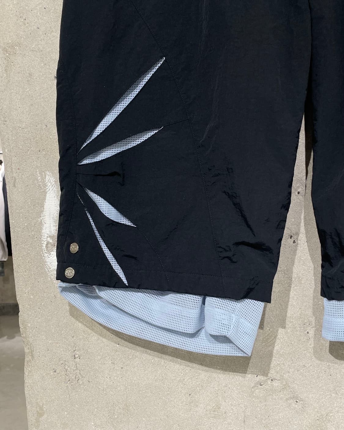 산산기어 24S/S 블랙 컷 오프 메쉬 쇼츠 상품이미지4