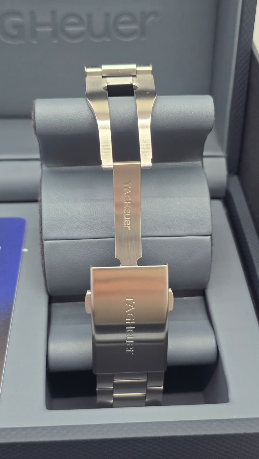 태그호이어 포뮬러1 크로노 블랙 24년 12월 쿼츠 시계 상품이미지7