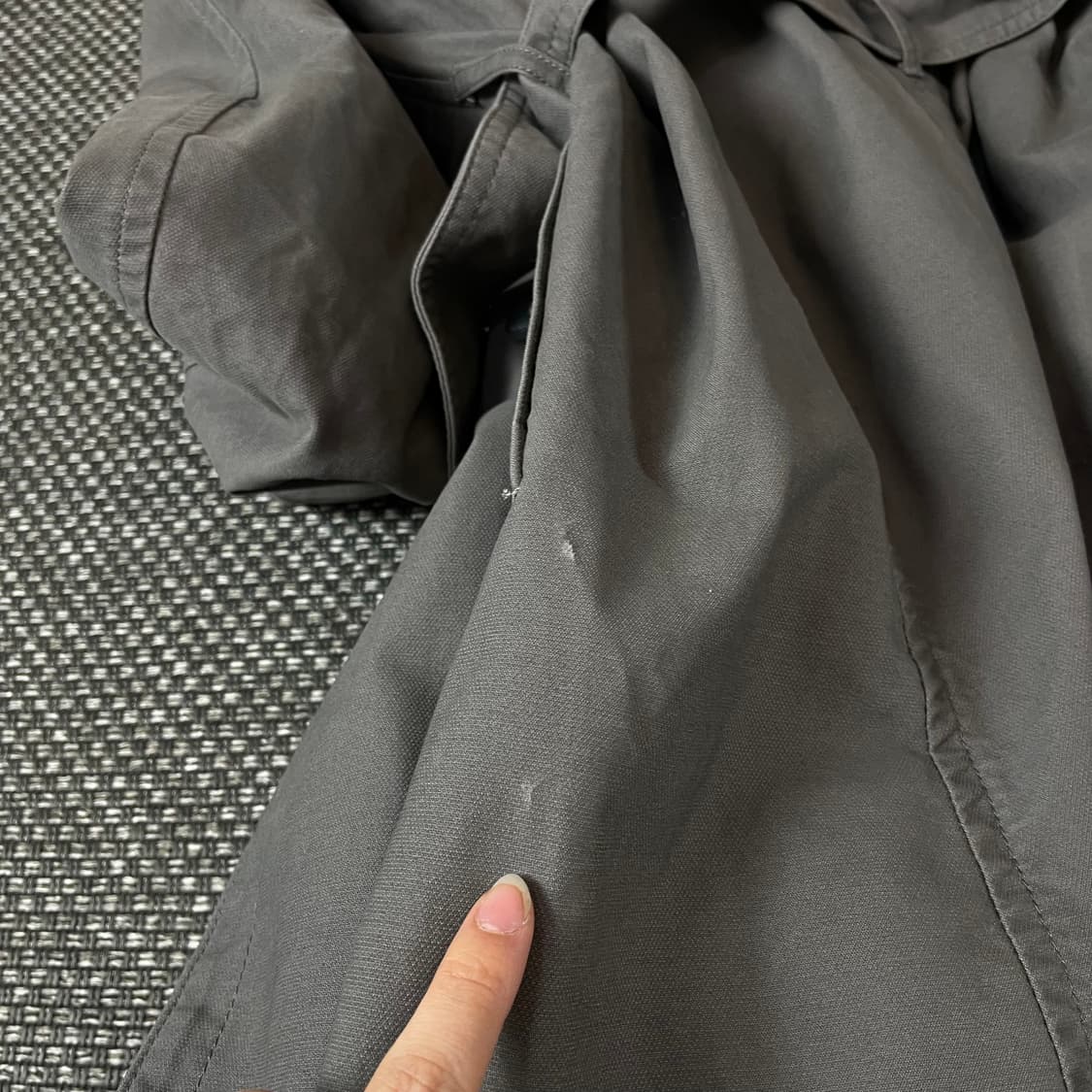 꼼드와 데 꼬또니에 그레이 더블 트렌치 코트 상품이미지8