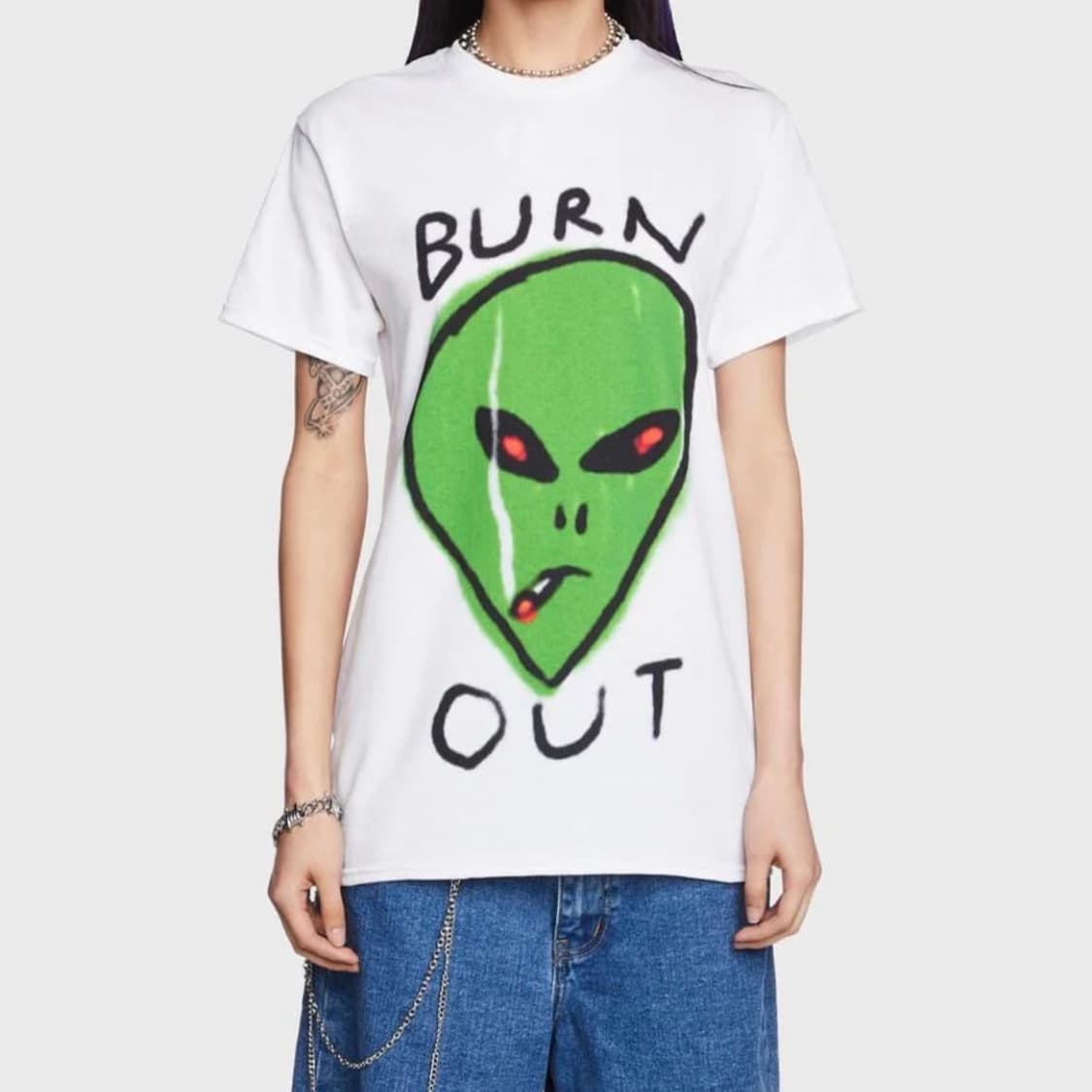Dolls Kill 스모킹 에일리언 빈티지 반팔 티셔츠 상품이미지6