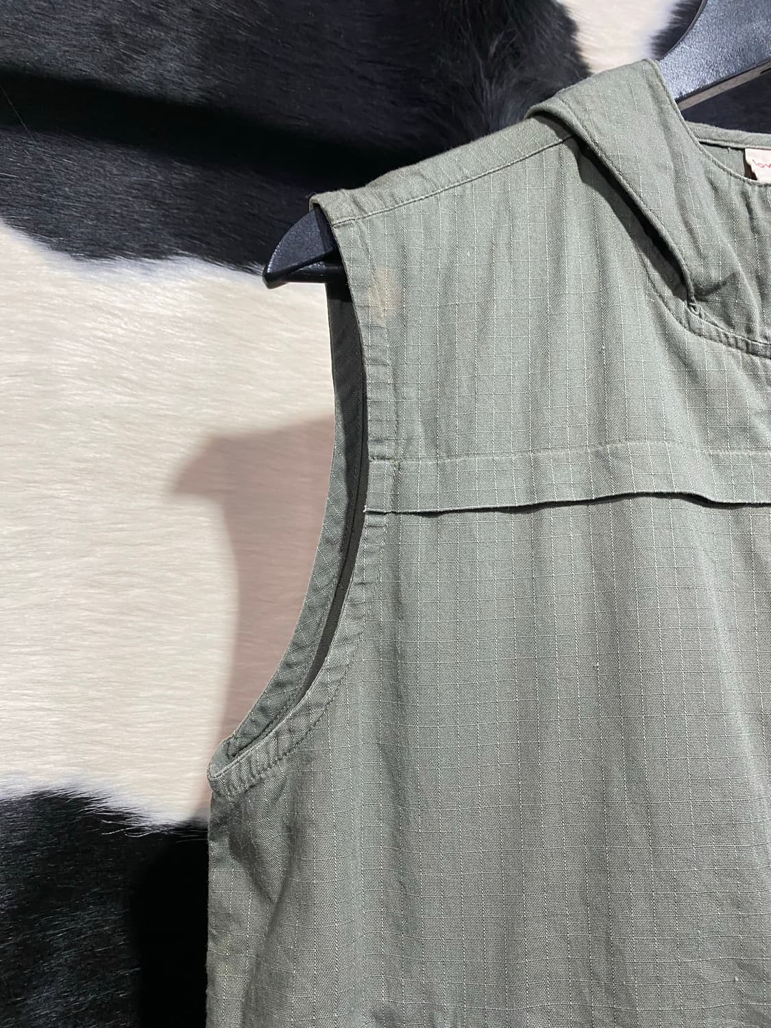 Lovelivelife 카키 후드 베스트 상품이미지5