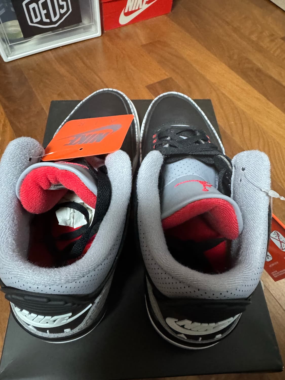 정품새제품 2024 나이키 조던3 블랙시멘트 275mm 상품이미지5