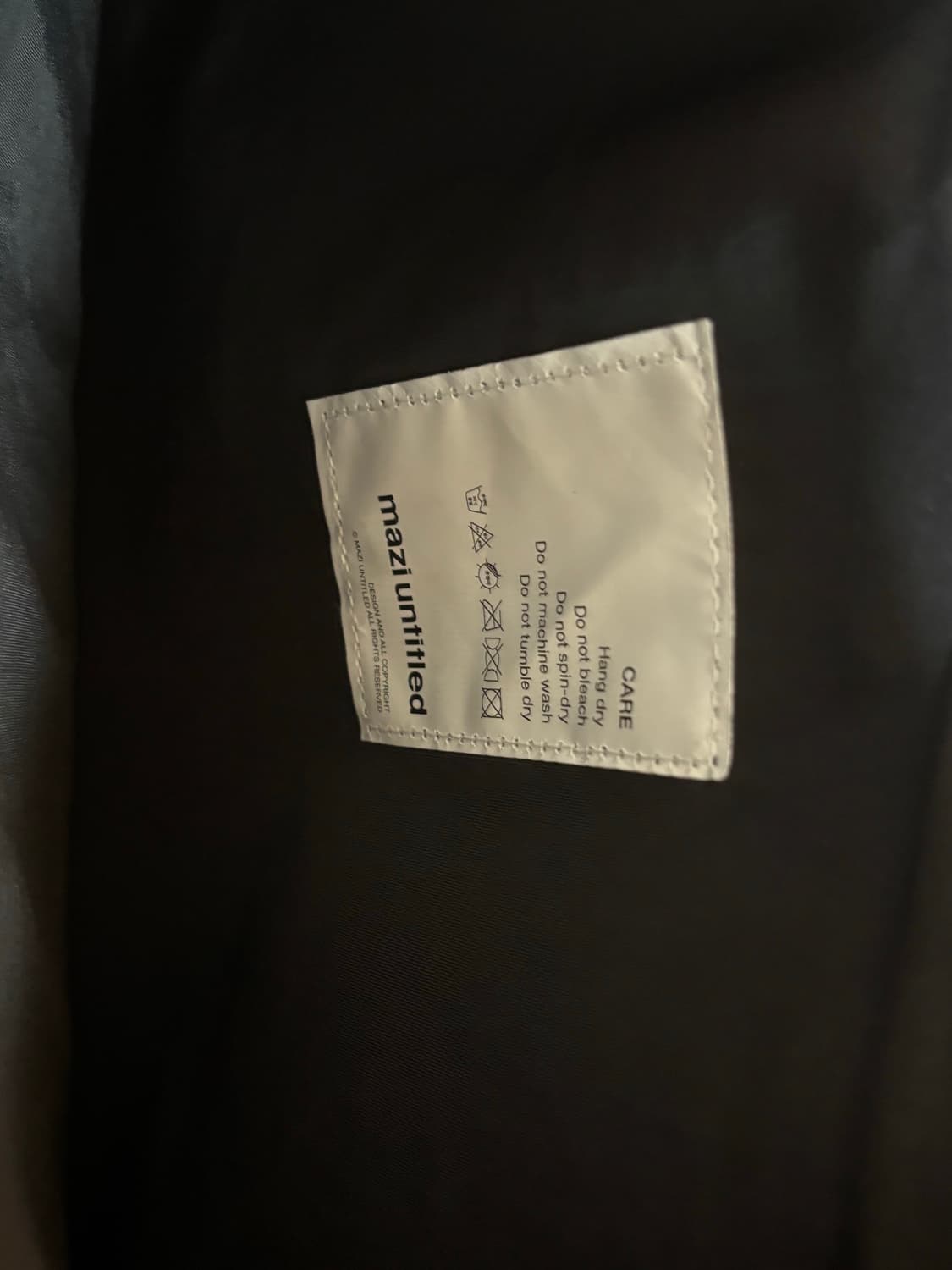 마지언타이틀 러너스백 블랙 상품이미지5