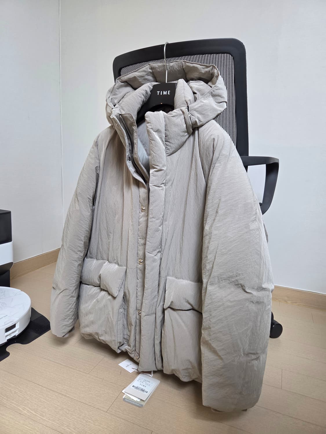 [정품] 타임옴므 24ss 남성 크링클 헝가리구스 패딩 105 size 상품이미지3