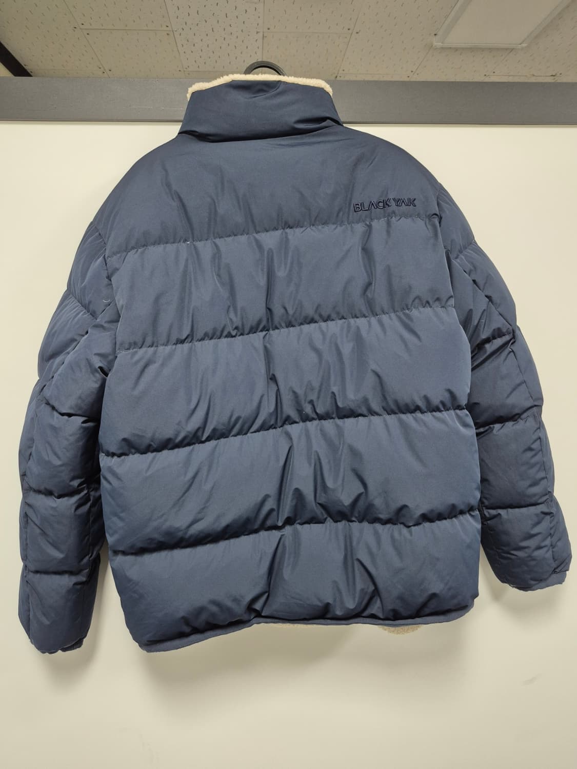 블랙야크 정품 양면오리털패딩 95사이즈 팝니다 상품이미지2