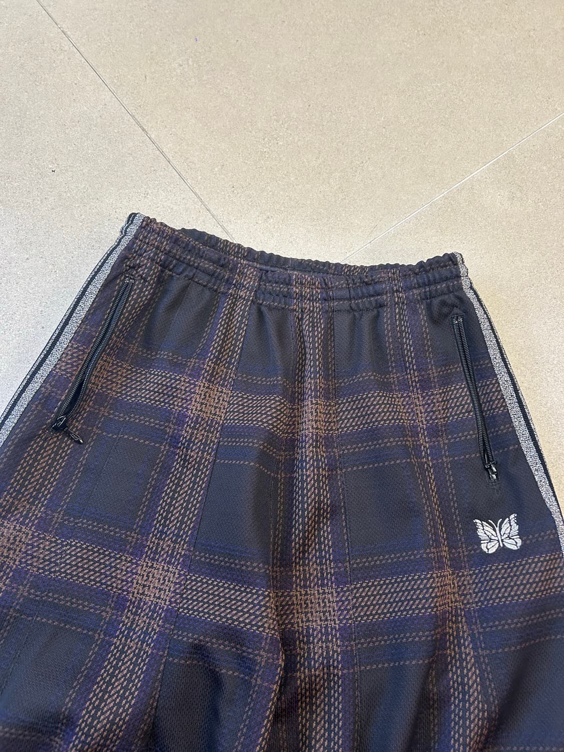 니들스 HD 브라운 체크 트랙팬츠 상품이미지3