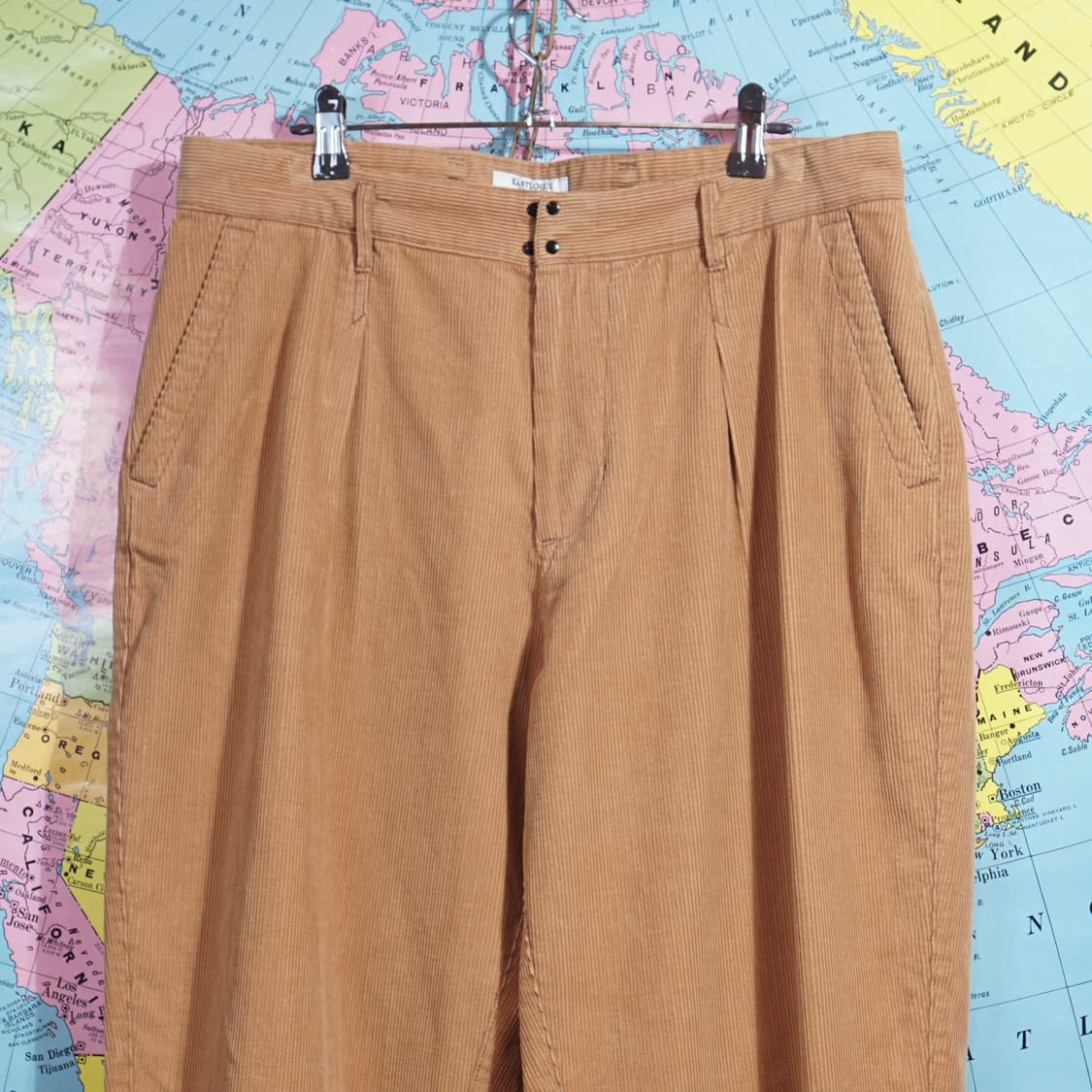 이스트로그 핀턱 코듀로이 팬츠 상품이미지2