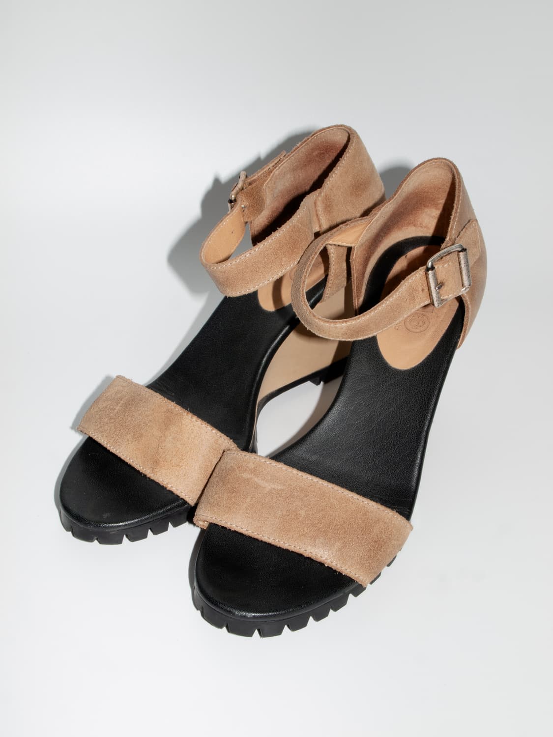 Suede Wedge Heel Sandle 상품이미지1
