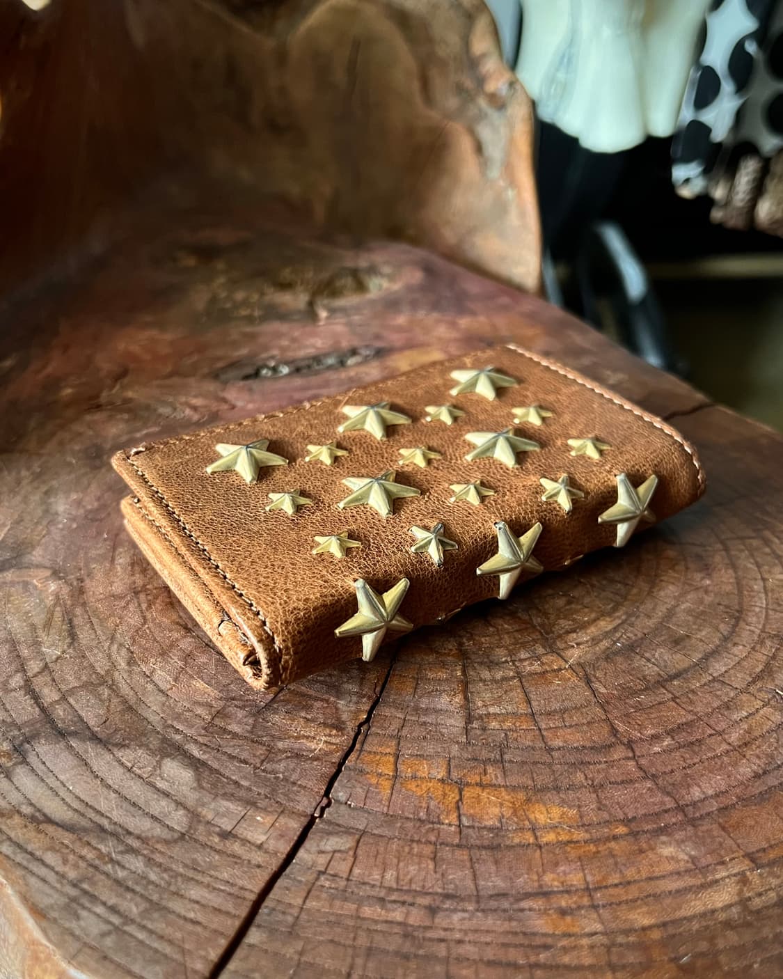 2010‘s JIMMY CHOO Star Studs Half Wallet 상품이미지3