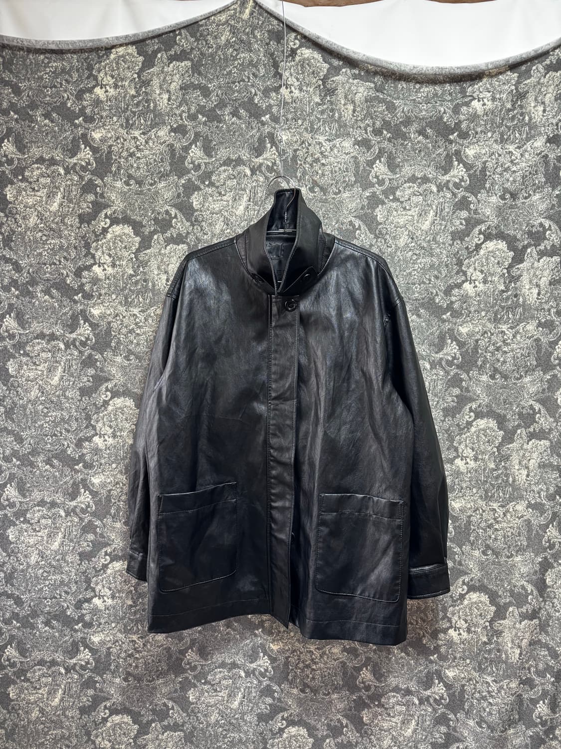 left 레프트 하이넥 투포켓 에코레더 자켓 상품이미지1