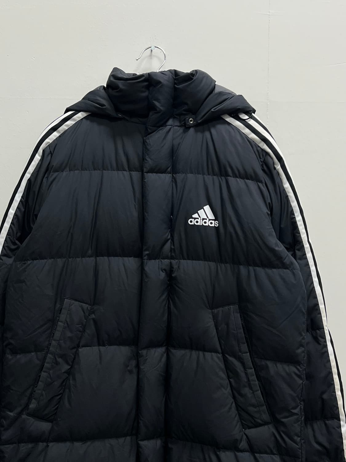 아디다스 덕다운 삼선 롱 패딩 자켓 블랙 상품이미지3