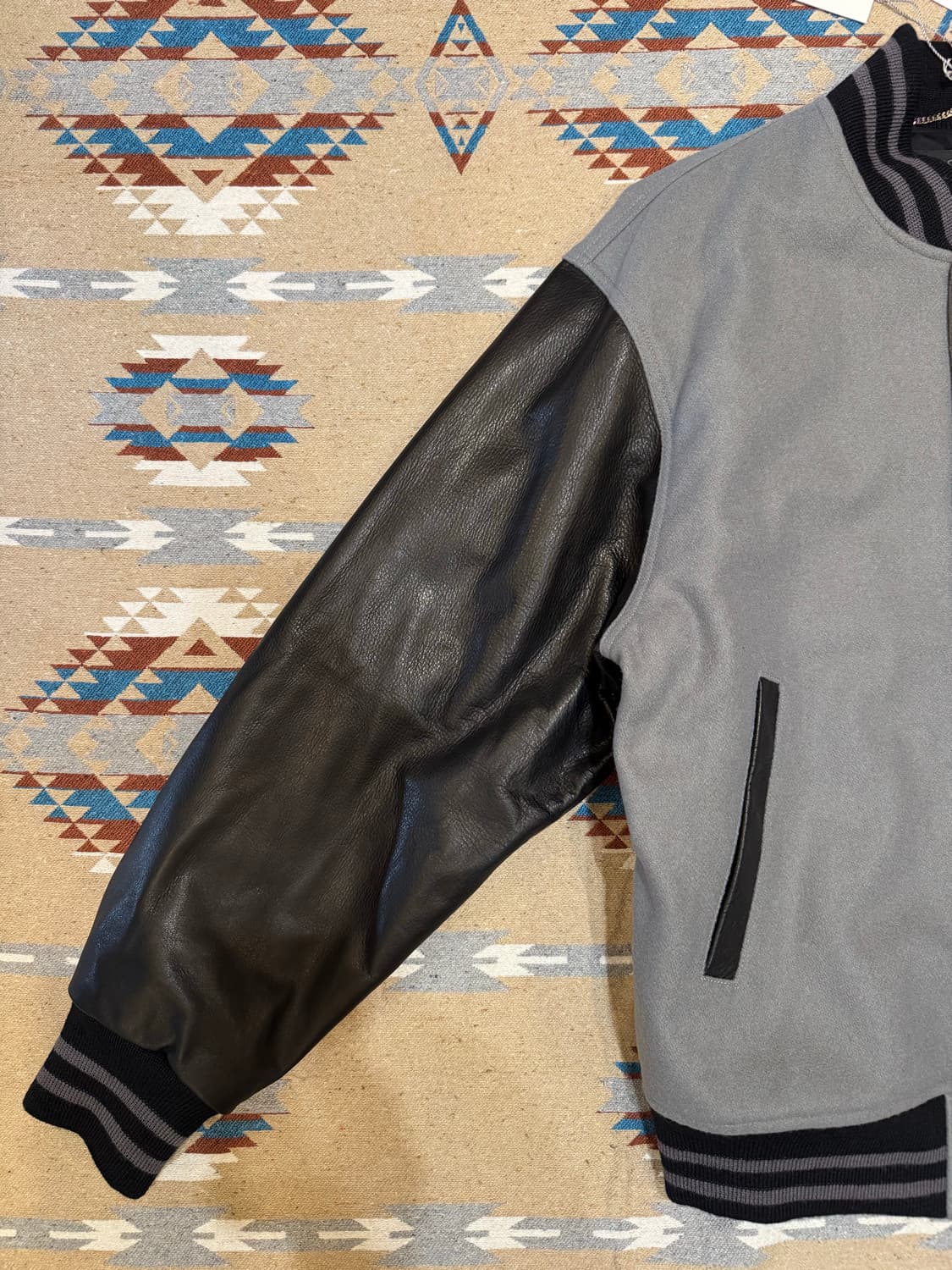 [L] 와코마리아 레더 바시티 자켓 그레이 상품이미지3