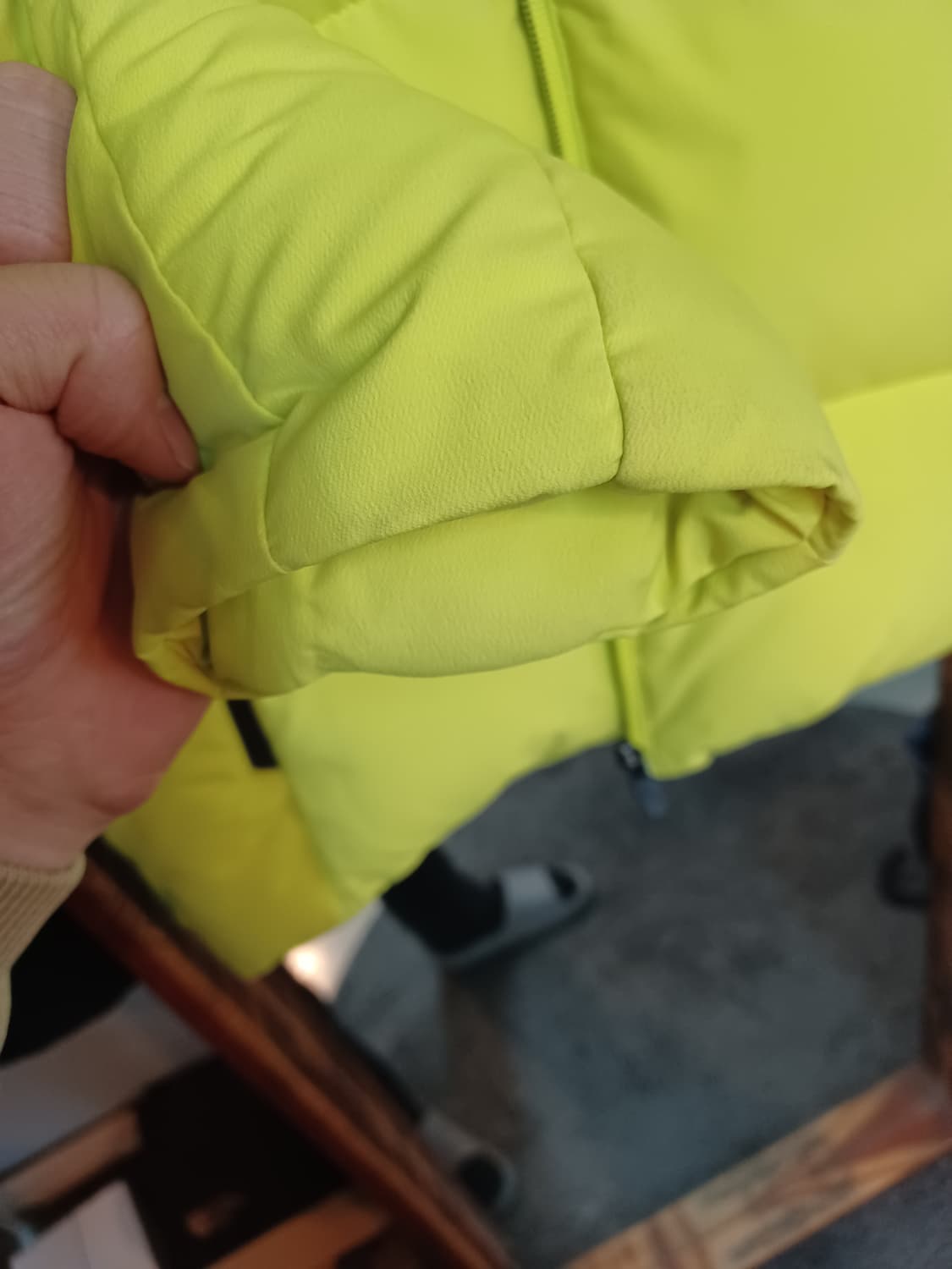 데상트 형광 패딩 L 상품이미지6