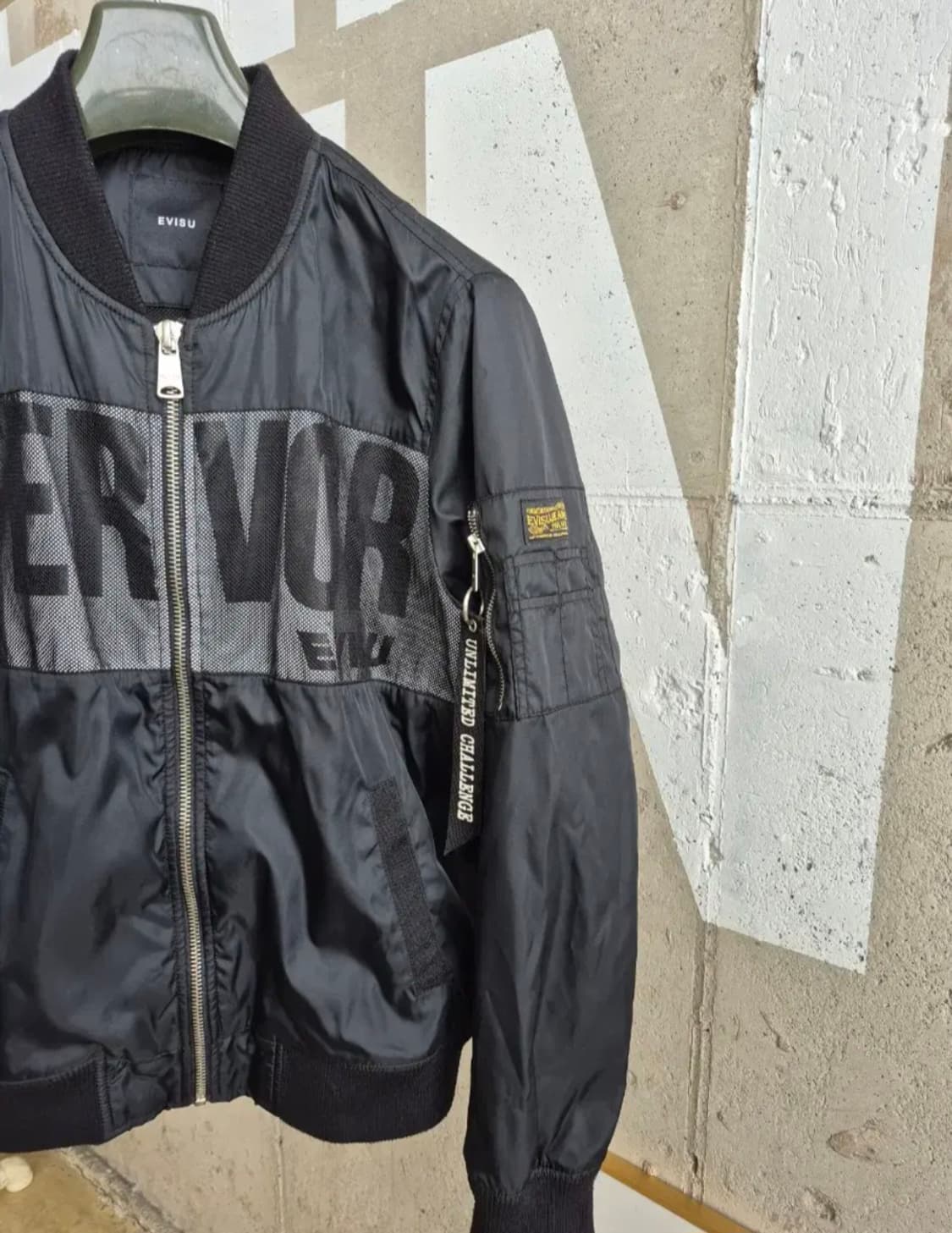 EVISU 에비수 블랙 봄버 자켓 상품이미지2