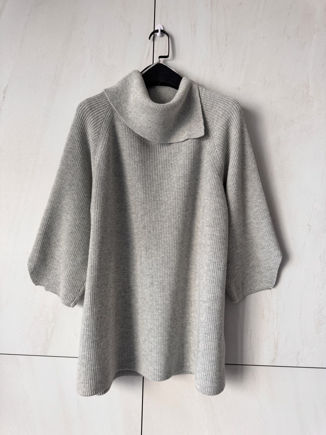 새상품 COS 코스 터틀넥 오버핏 니트 S(55,66가능) 상품이미지1