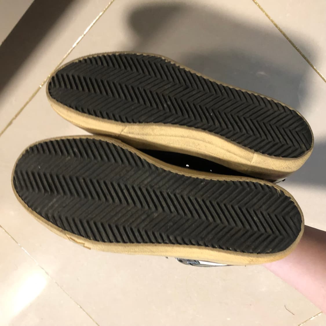 골든구스 슈퍼스타 스니커즈 38사이즈 240 (실착2번) 상품이미지5