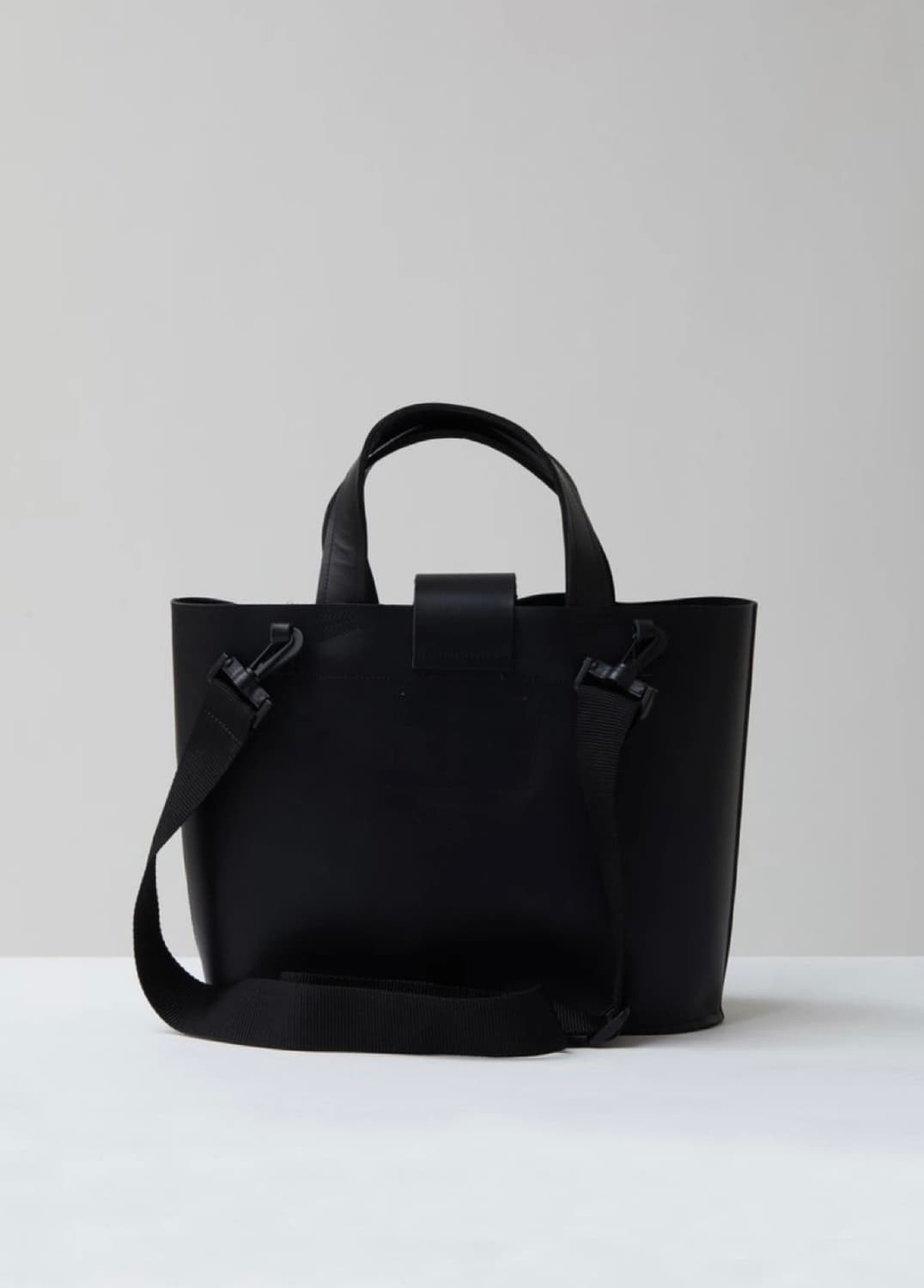 카미엘 포트젠스CAMIEL FORTGENS Black Bucket Bag 상품이미지3