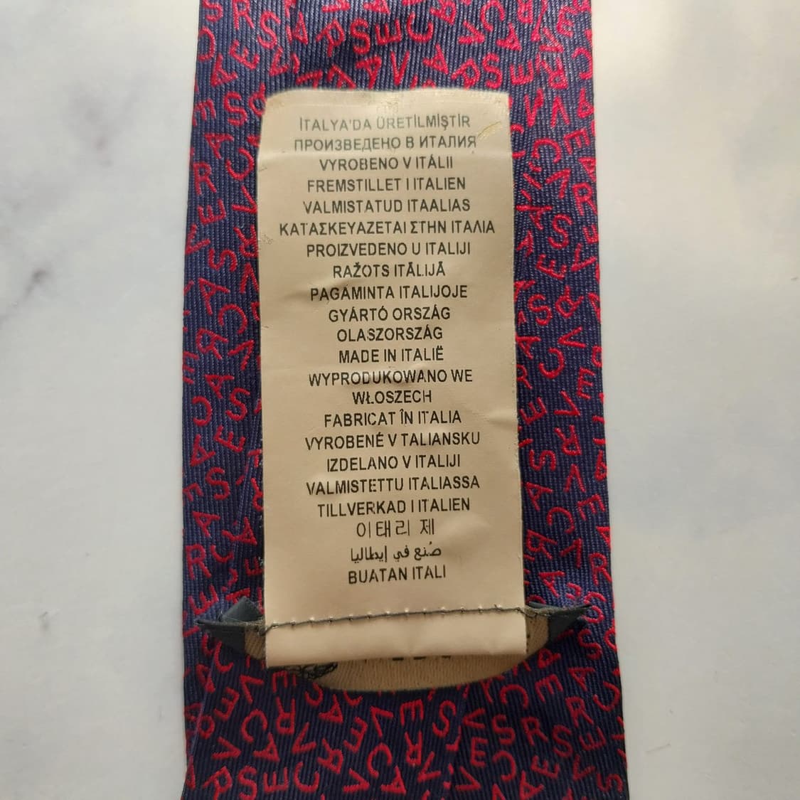 베르사체 실크 네이비&와인 이니셜 넥타이 8.2cm A+등급 K1639
 상품이미지9