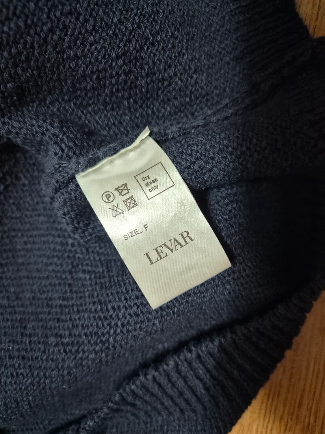 르바 Levar 부클 반팔 니트티 (네이비) 상품이미지8