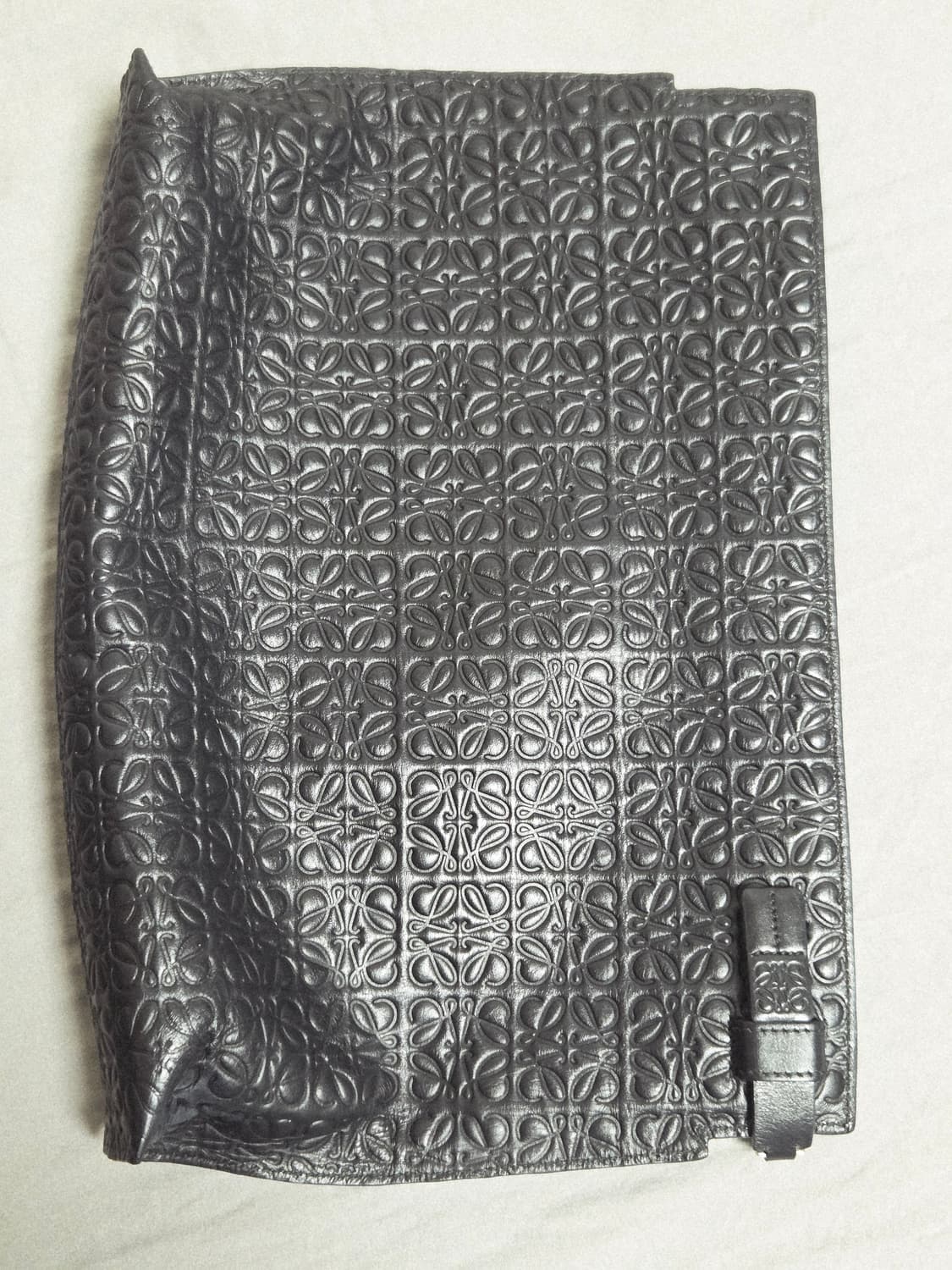 로에베 클러치 티파우치 상품이미지2